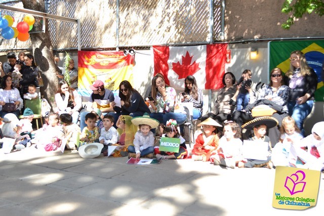 Festival de Naciones Unidas. Maternal y Jardín de Niños Arcoiris.