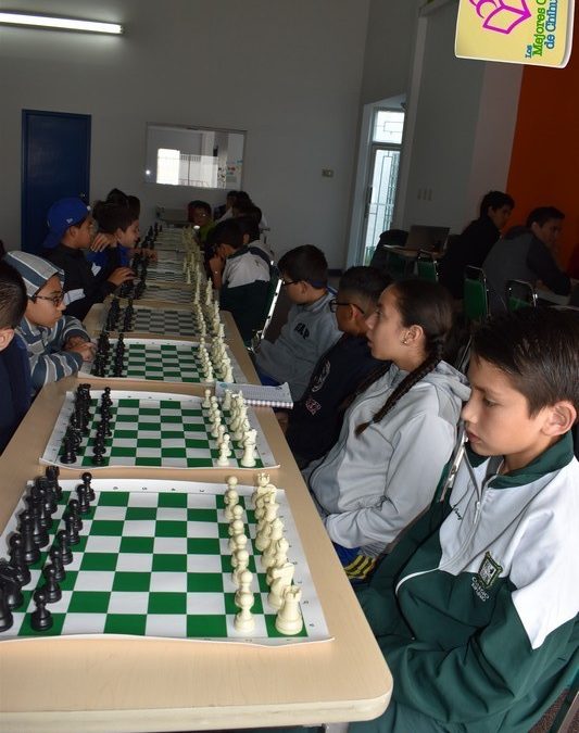 Colegio Kipling participa en torneo de ajedrez.