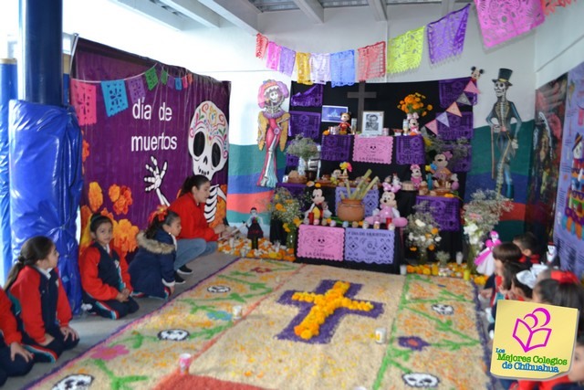 Centro Educativo MI MUNDO. Altar de muertos.