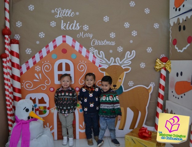 Suéteres Navideños. Colegio Bilingüe LITTLE KIDS.