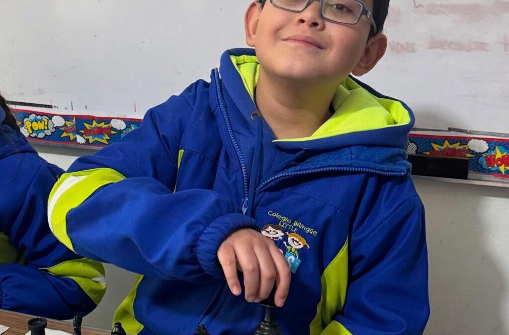 🎉 Orgullo Little Kids: Gaspar Gamboa brilla en la Olimpiada de Matemáticas 🎉